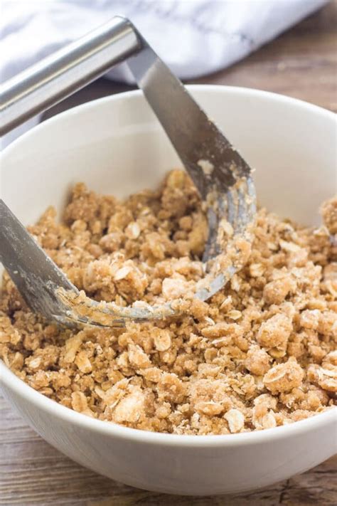 Apple Crisp With Cinnamon Brown Sugar Delicious Crumble Topping