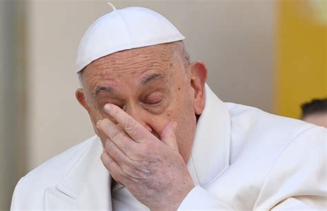 Papa Francesco Ancora Sono Raffreddato E Non Posso Leggere