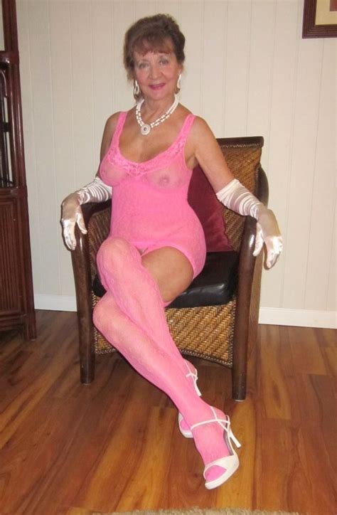 Older Lady Pussy Sex Pic