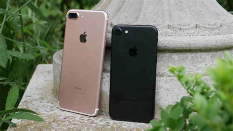 Apple Iphone Vs Iphone Plus Smartphone Specs Comparison