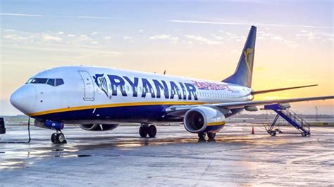 Voli Ryanair Aeroporto Catania Che Terminal Occupano LiveUnict