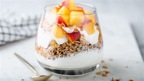 Recette verrine de fromage blanc pommes caramélisées et granola