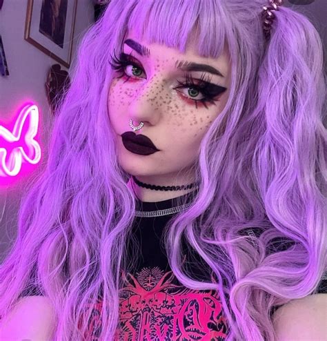 Pin By Mystic Yuno🍬 On Look De Cabello Edgy Makeup Looks Aesthetic