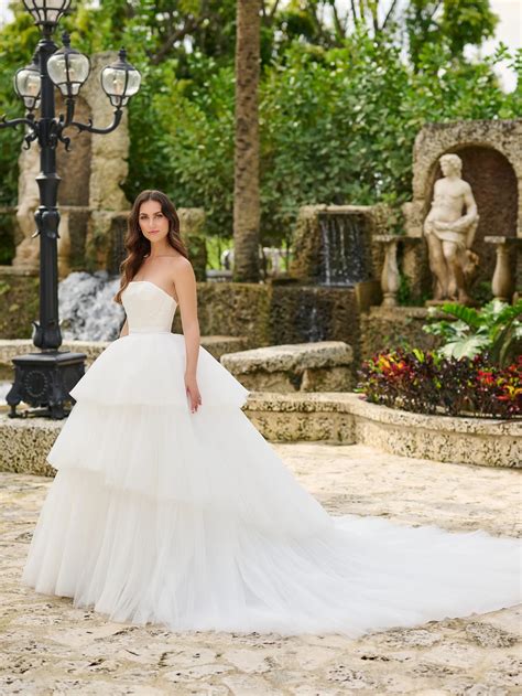 Bridal Dresses | House Of JonLei