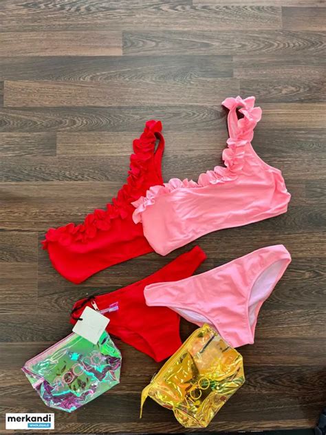 Lager partier badetøj kvinde bikini og hele signeret Vicolo p e Italien Ny engros