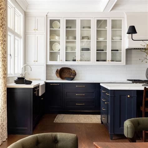 18 Examples Of Two Toned Kitchen Cabinets From Designers