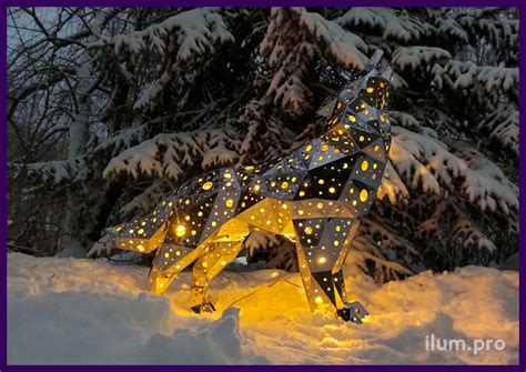 Полигональный волк из зеркальной нержавейки с подсветкой | ilum.pro