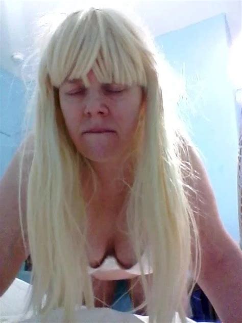 Sexy Blonde Brenda Justice Sings In English Porn Feat Hyaena XHamster