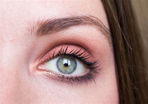 Make Up W Naked Heat D Urban Decay La Vie En Lucie Blog Beaut Mode Bien Tre Paris