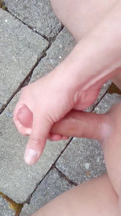 Abspritzen Draussen Auf Terrasse 1 Gay Porn Feat Rabrab1 XHamster