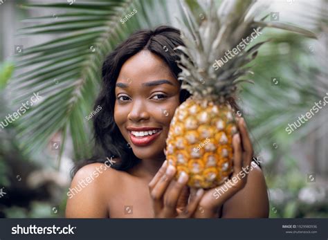 Portrait Charming Naked African American Woman Stock Photo 1929980936 Shutterstock