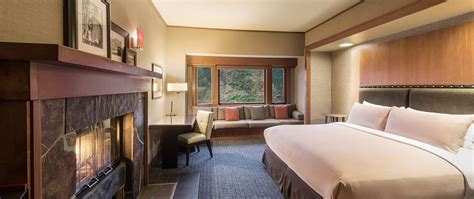 Seattle Luxury Hotels, Washington State Luxury Hotels, Seattle WA | Lodge dining room, Lodge ...