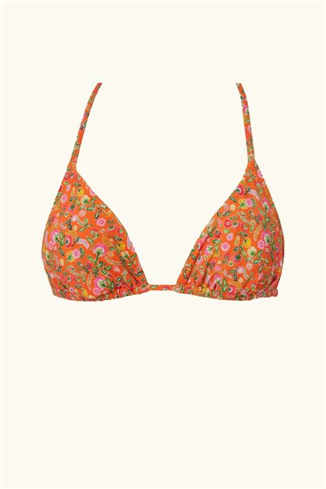 9 Hot Sexy It S Izzy Bikini Pics