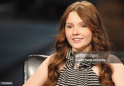 Abigail Breslin Photos and Premium High Res Pictures - Getty Images