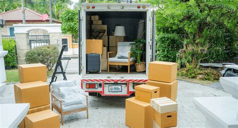 choose  local moving company  stress  moves