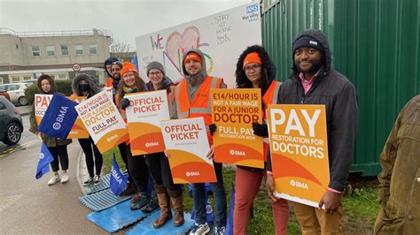 junior doctors   uk  strike  pay restoration peoples