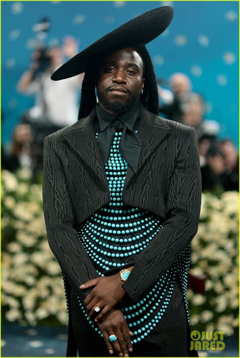 Shaboozey Matches His Grillz to His Outfit at Met Gala Debut: Photo