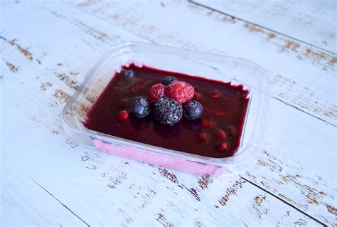 THE BERRY FAIRY - 2 Guys With Knives