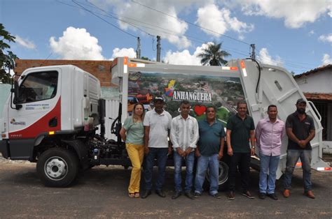 Anhanguera Marcelo Paiva E Fl Vio Pereira Recebe Entrega De Caminh O