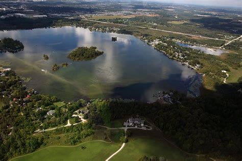 An Aerial View Of Puslinch Lake & Justin Bieber's New Property ...