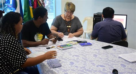 Prefeitura Faz Atribuição De Aulas Para Professores Do Cursinho Zumbi