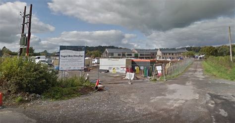 Teacher Allegedly Sent Pupil A Message Saying He Wanted To Have Sex With Her Against A Wall