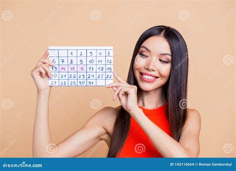 Close Up Photo Portrait Of Pretty Cheerful Cute Dreamy Brunette Stock Photo Image Of Lifestyle