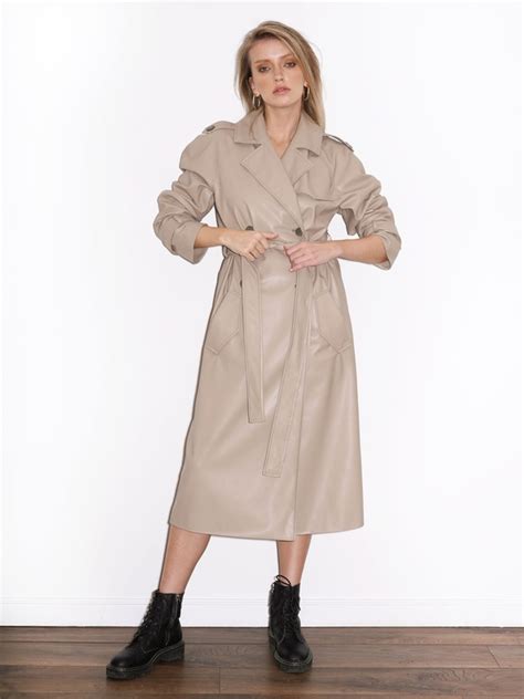 Всем в укрытие: 50 тренчей для непогоды | Sobaka.ru