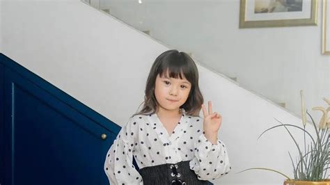 inspirasi model busana anak perempuan artis indonesia imut
