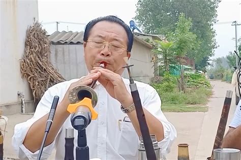 唢呐老艺人吹唱《河南越调》，传统老调，听着真是美！ 凤凰网视频 凤凰网