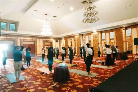 Peringati Hari Ibu 22 Desember Hotel Ini Kolaborasikan Healing Yoga