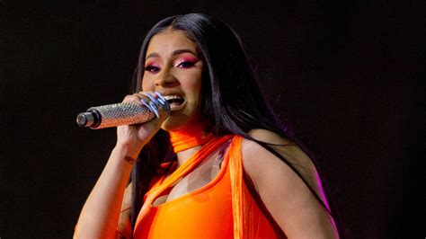 Cardi B Becomes First Female Rapper To Be Diamond Certified With