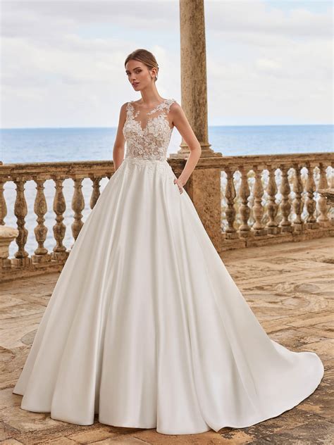 Hestia Collezione Pronovias Abito Da Sposa Ampio Semplice Temptation