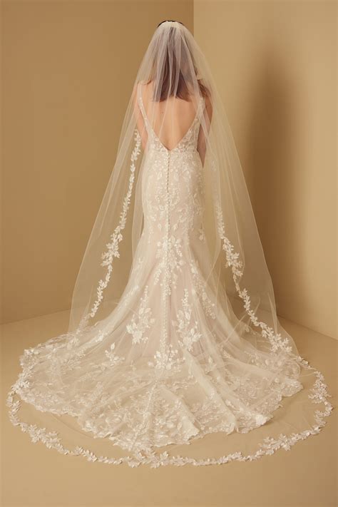IVY LACE CATHEDRAL VEIL | Vow'd Weddings