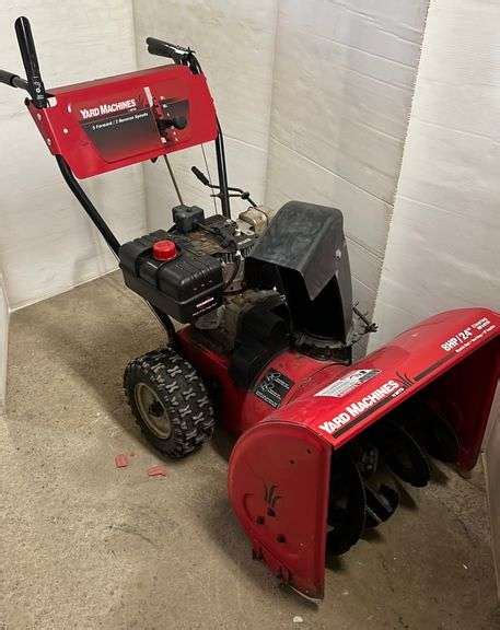 Yard Machine By Mtd Snowblower 8hp 24 Clearing Width 5 Fwd 2