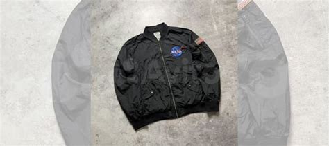 Нейлоновый бомбер hm x nasa купить в Москве | Личные вещи | Авито