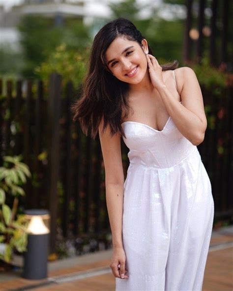 Shirley Setia Aka Shirleyy Photos Stills Images