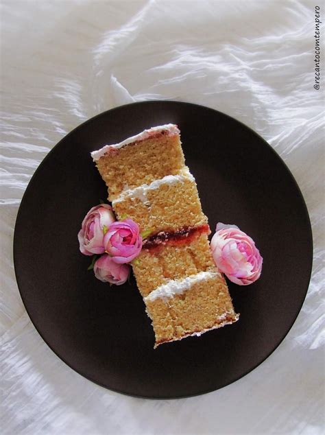 Naked Cake De Baunilha Compota De Morango