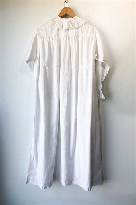 Vintage Victorian White Lace Trim Nightgown Gem