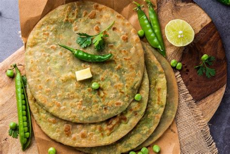 Peas Paratha Recipe सर्दियों में बनाएं मटर के पराठे ये है आसान रेसिपी