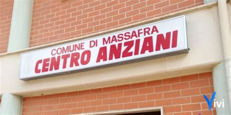 Viviwebtv Massafra Al Centro Anziani La Commedia In Dialetto