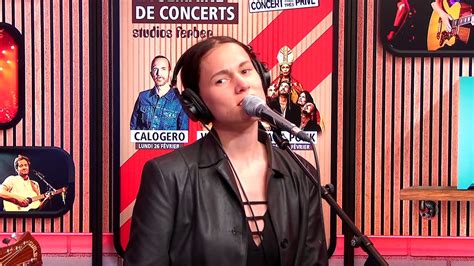 LIVE Clara Ysé interprète L Étoile dans LeDriveRTL2 07 02 24