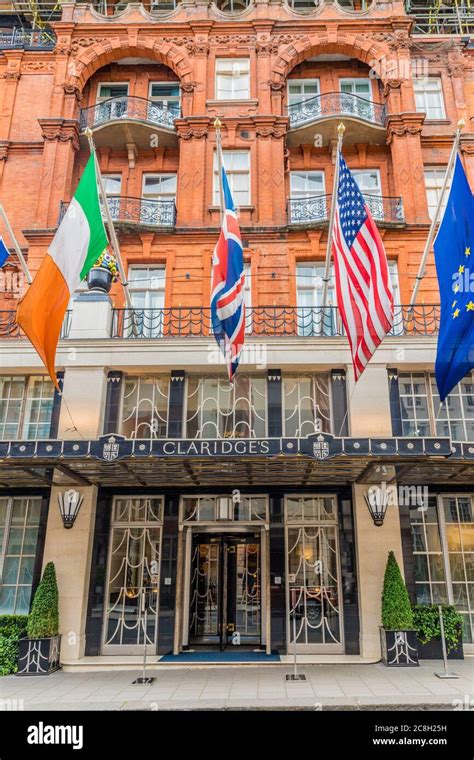 Claridges Hotel Mayfair Hi Res Stock Photography And Images Alamy