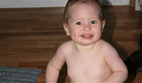 Yostee Bean POD Naked Shopper