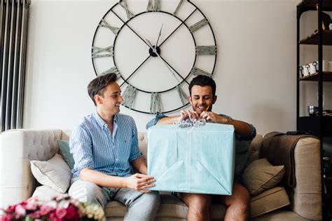 WHY SOME GAY MEN DON T BELIEVE IN ROMANCE MEN S VOWS