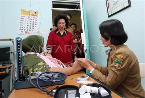 Menkes Kunjungi Pulau Terdepan Antara Foto