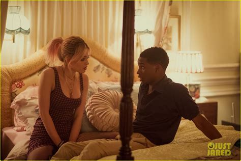 Netflix S New Teen Dramedy Sex Education Gets First Trailer Watch Now Photo 4204412 Asa