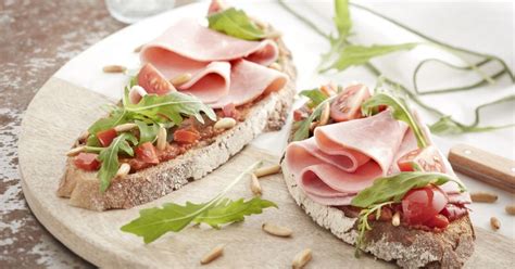 Tartines Au Jambon Caviar De Tomate Basilic Et Tomates Fra Ches