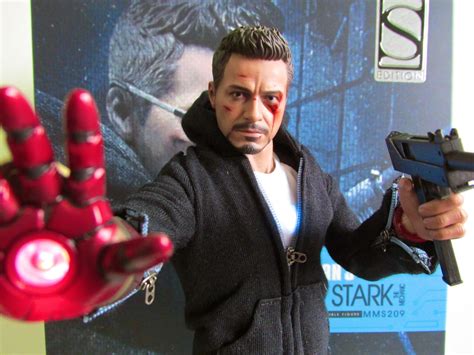 Hot Toys Th Scale Tony Stark The Mechanic Toy Re Action