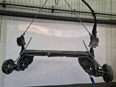 Rear axle used - Dacia SANDERO - 555016932R - GPA